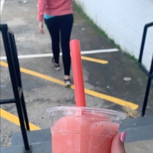 Meet your Posher, Leila